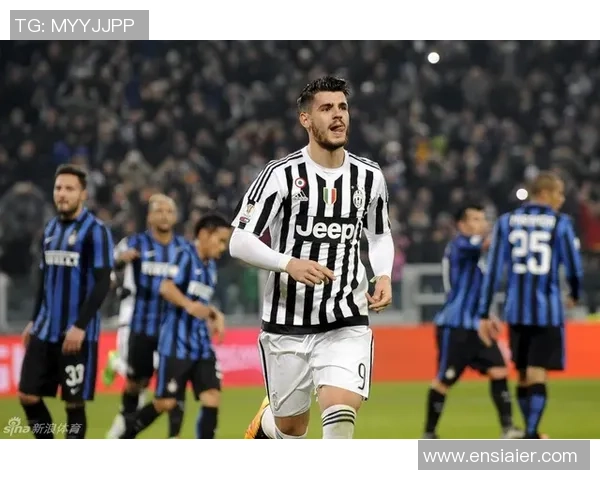 足总杯精彩对决AC米兰与尤文图斯战成平局补时进球引发全场狂欢